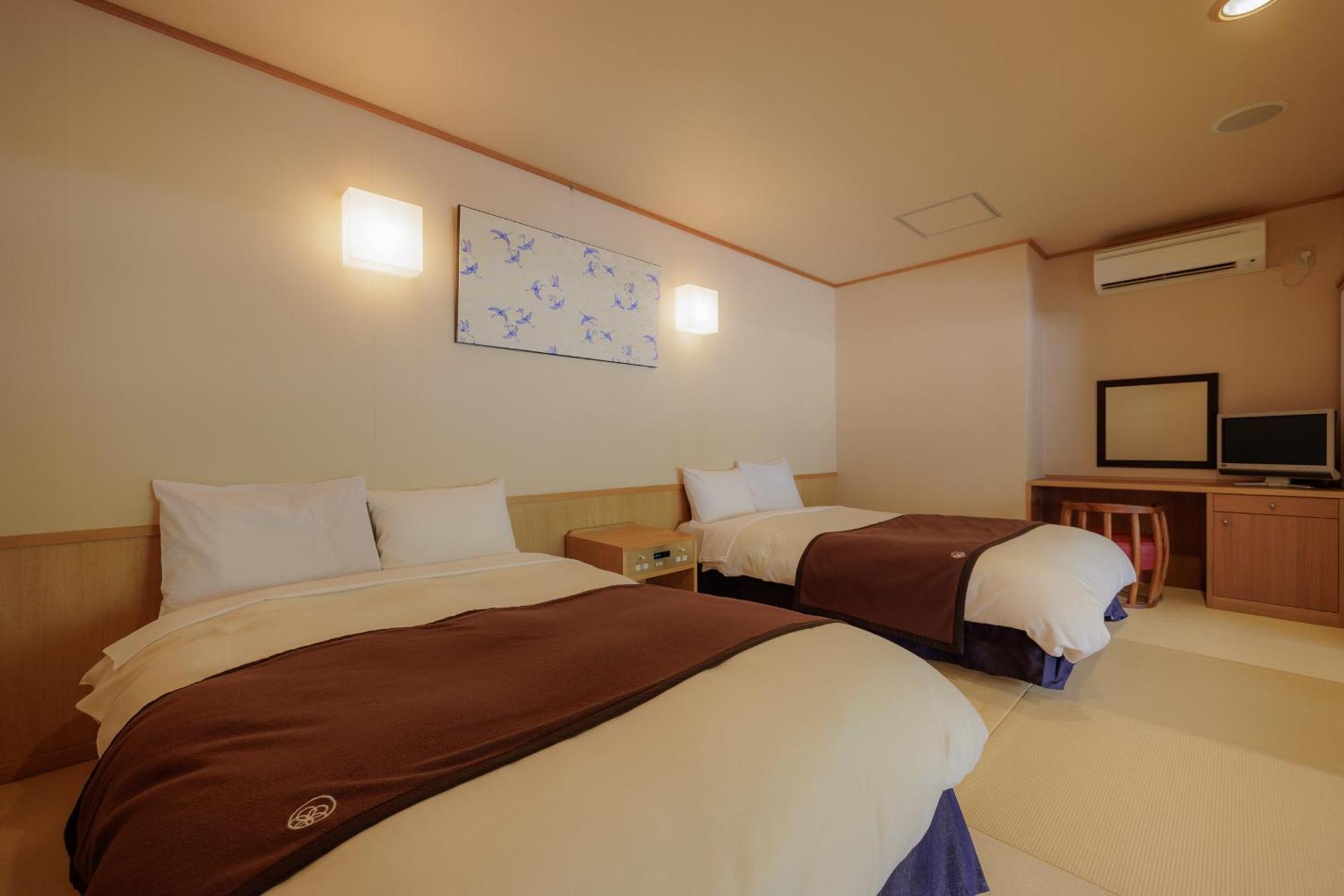 Kifuno Sato Hotel Mimasaka Exterior photo